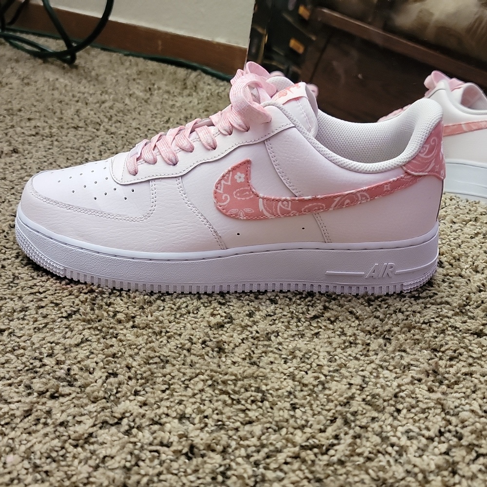 Air force 1s  size 11.5 us Pink- white- light pink